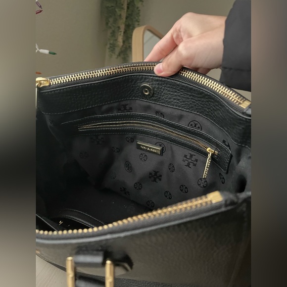 Tory Burch Robinson Pebbled Square Tote - Picture 8 of 12